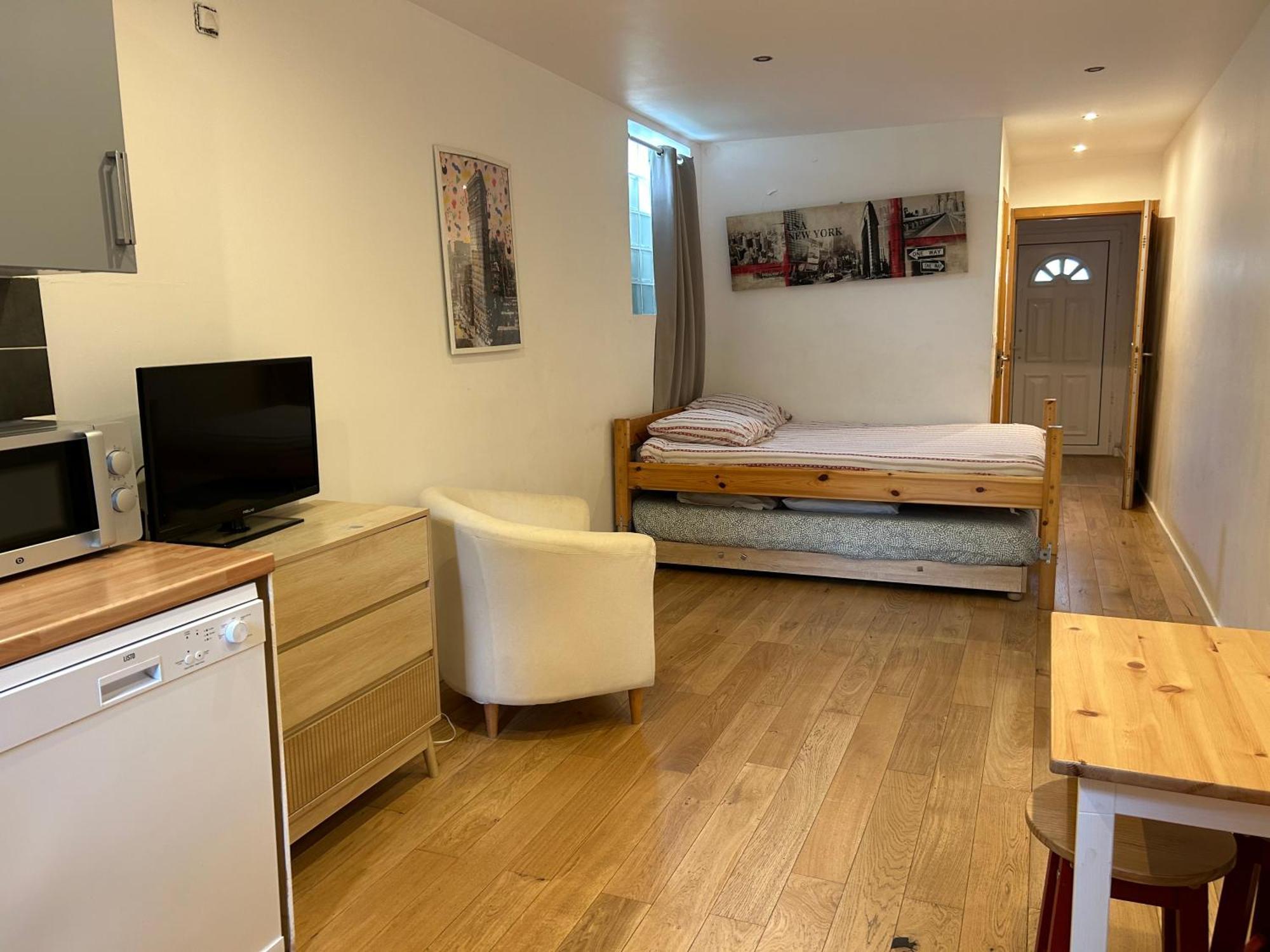 Paris Eiffel Tower Et Disney Apartments, Parkings Gratuits Et Securises, 10 Minutes Metro To Paris Nogent-sur-Seine Zewnętrze zdjęcie
